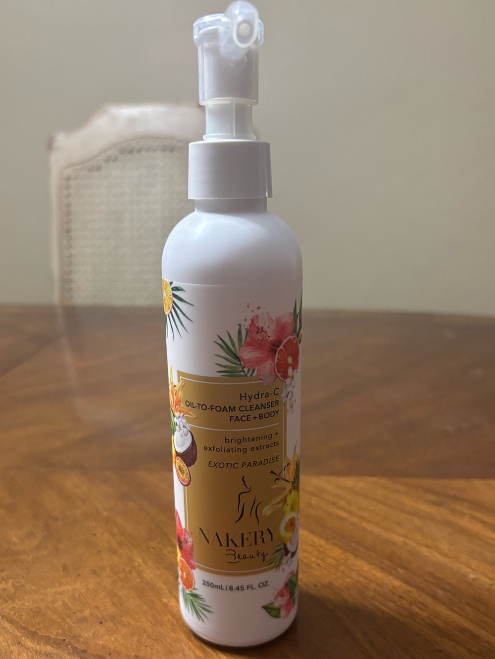 Nakery Beauty Hydra-C Oil-to-Foam Cleanser Face & Body